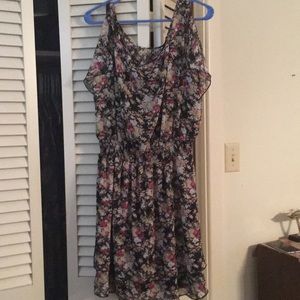 Express floral dress 🚨BOGO🚨